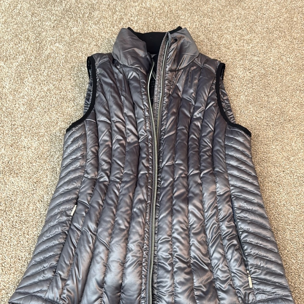Calvin Klein performance vest size small
